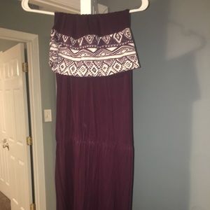 Maxi skirt. Dark purple.